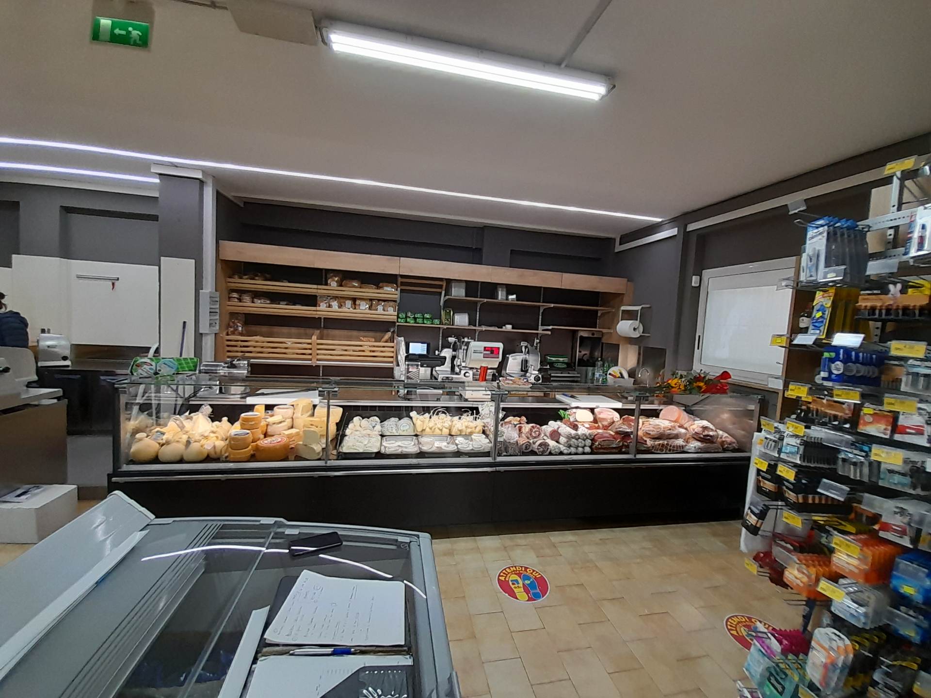 Magazine-TecnaArredamenti-Supermercato-G&T-2