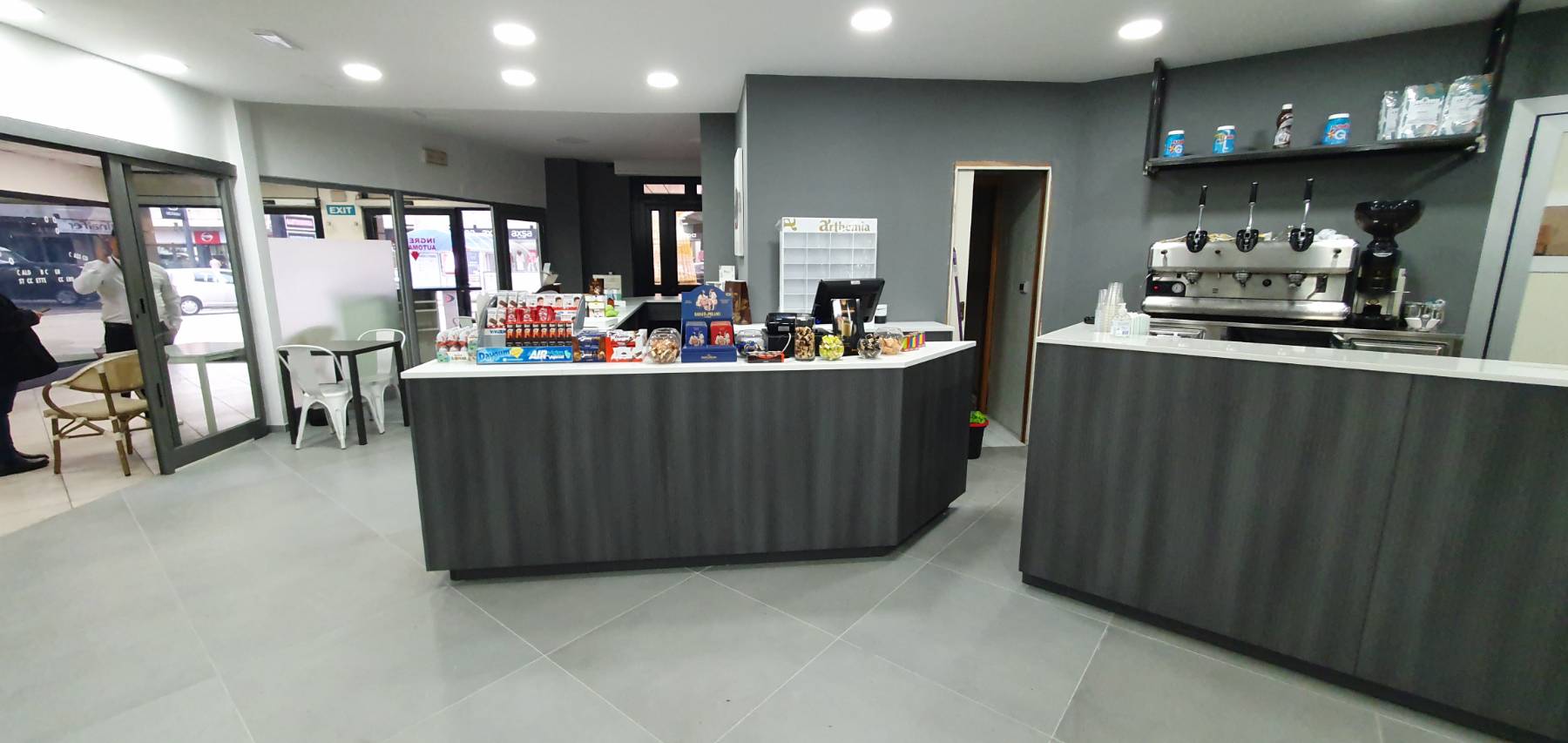 Progetti-TecnaArredamenti-Elegant-Cafe-2
