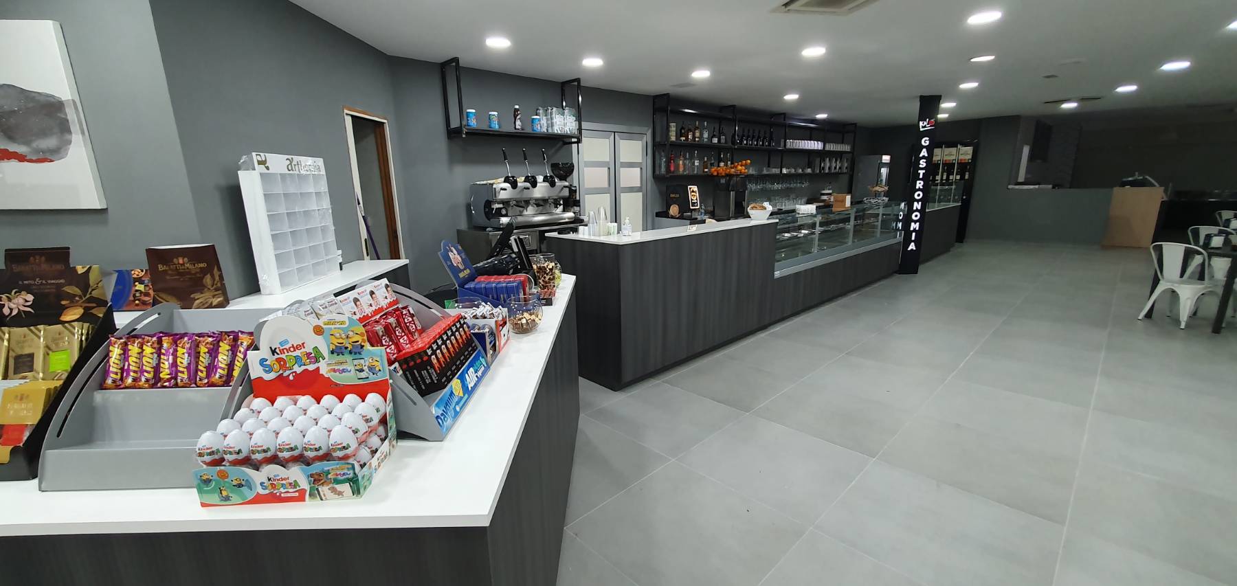 Progetti-TecnaArredamenti-Elegant-Cafe-3
